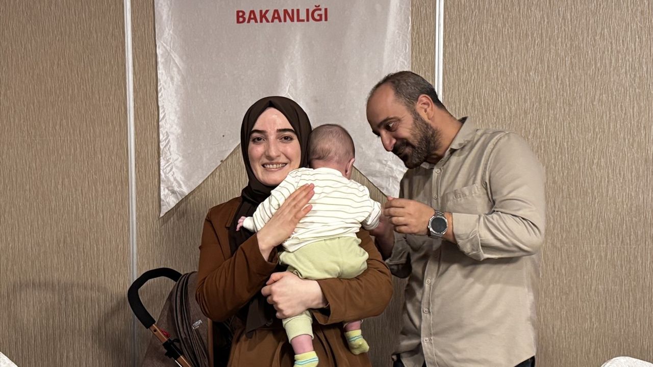 Antalya'da "Gönül Elçileri" projesiyle 43 çocuk koruyucu aile yanına yerleştirildi