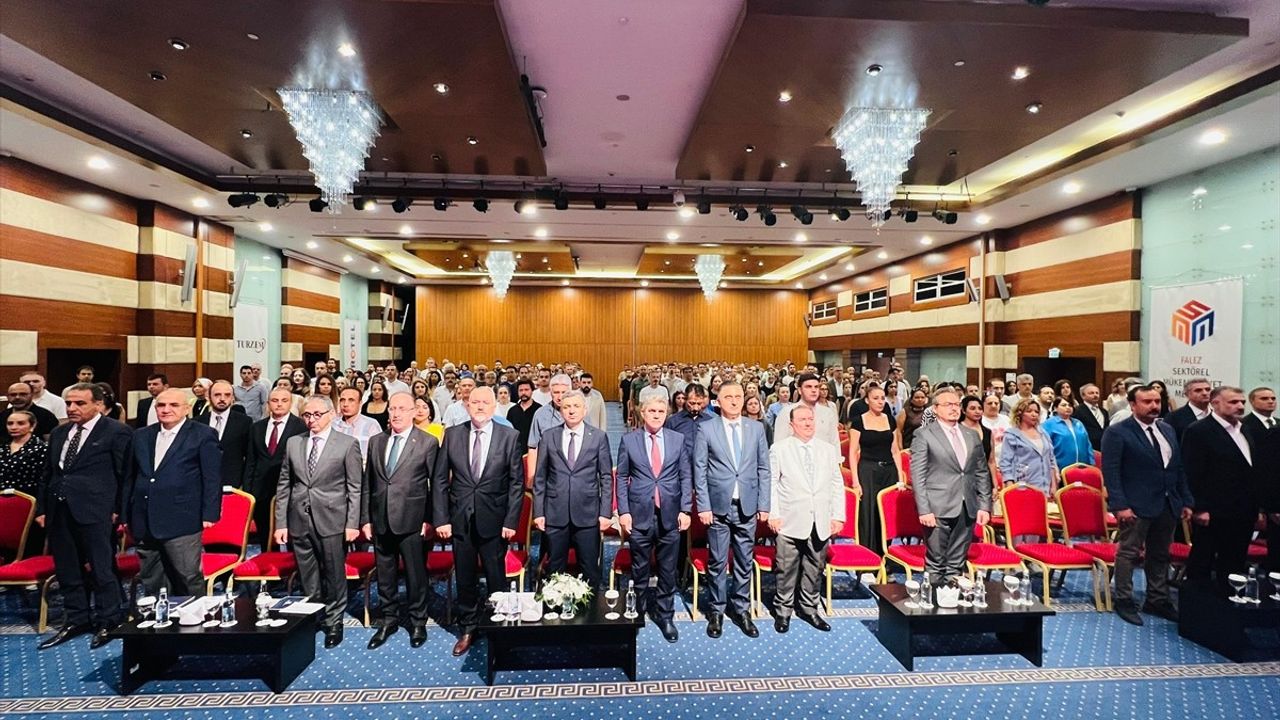 Antalya'da turizm ve eğitim buluşması: Nitelikli personel gündemde