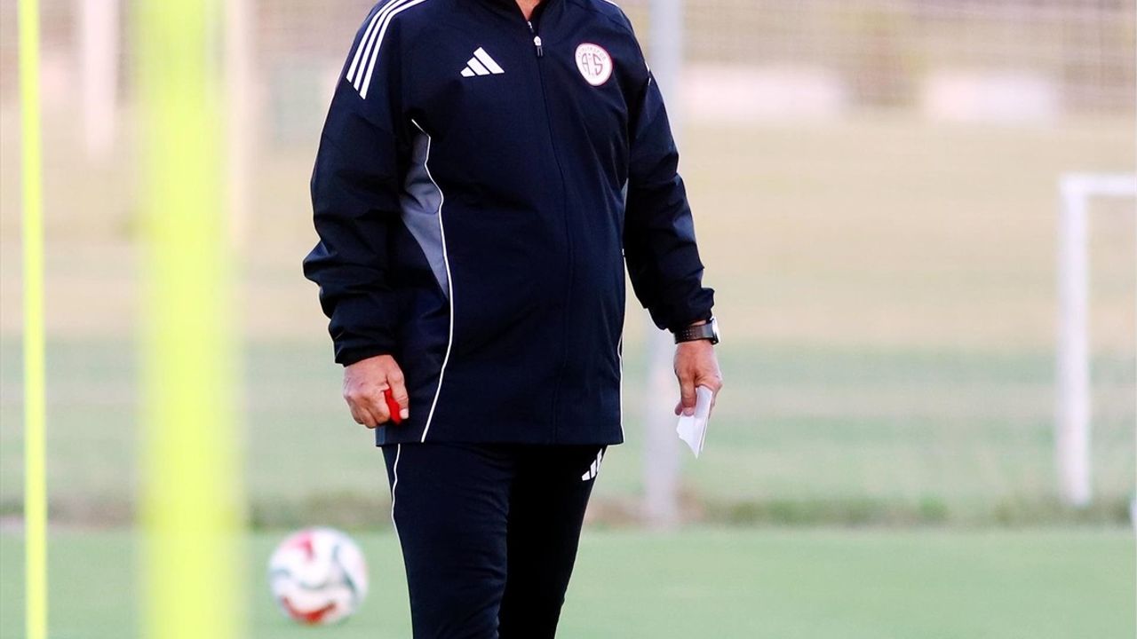 Antalyaspor, Gaziantep FK maçı hazırlıklarını çift idmanla sürdürdü