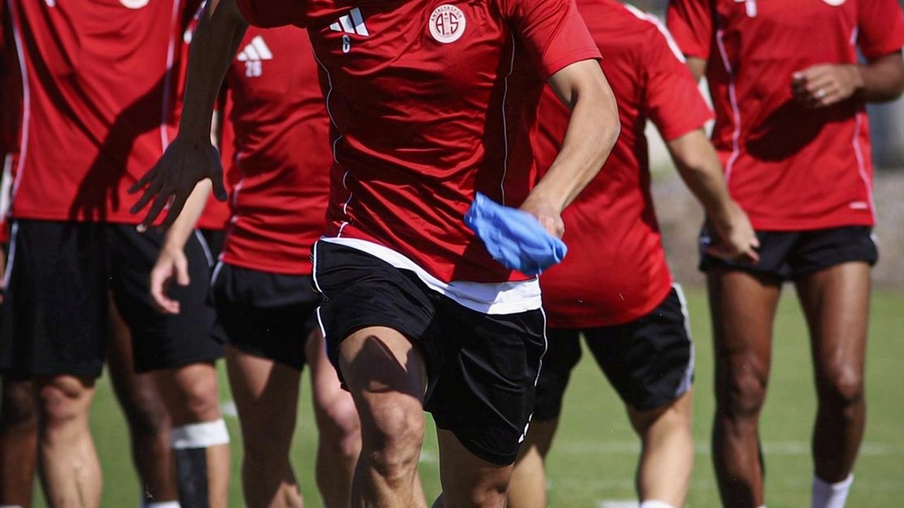 Antalyaspor, Gaziantep FK maçının hazırlıklarını Atilla Vehbi Konuk Tesisleri'nde sürdürdü