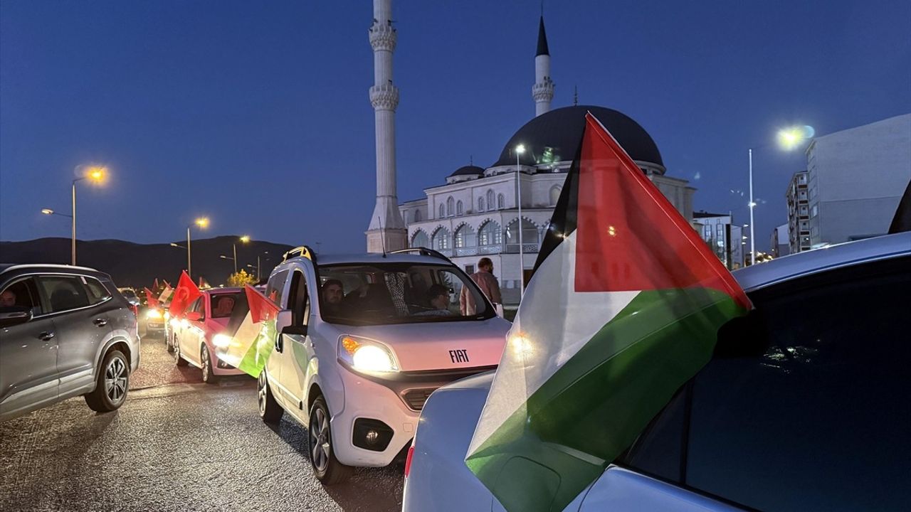 Ardahan'da Küresel Sumud Filosu'na Destek İçin Araç Konvoyu Düzenlendi