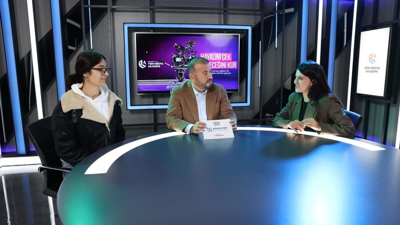 Arnavutköy'de Yeni Medya Akademisi açıldı: Gençlere dijital iletişim eğitimi