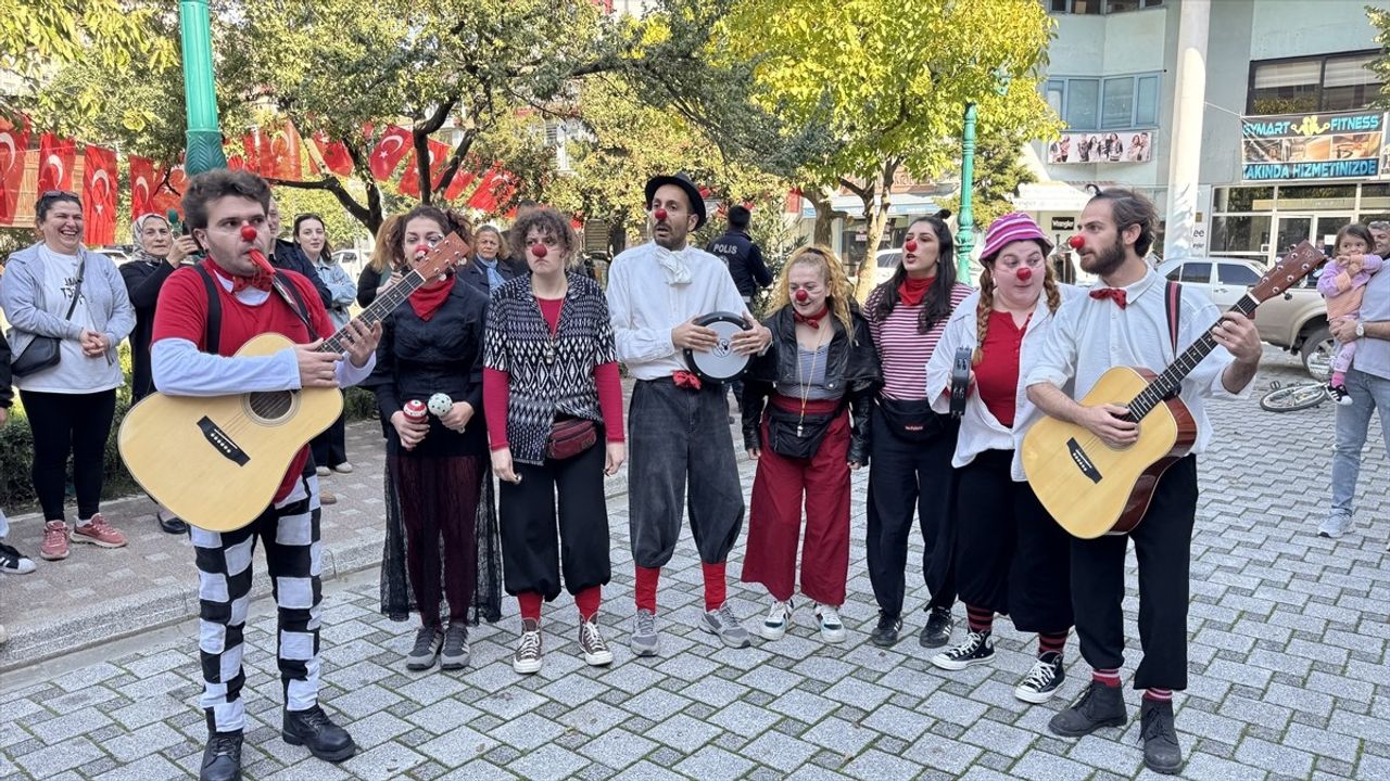 Artvin'de 4. Borçka Uluslararası Tiyatro Festivali başladı