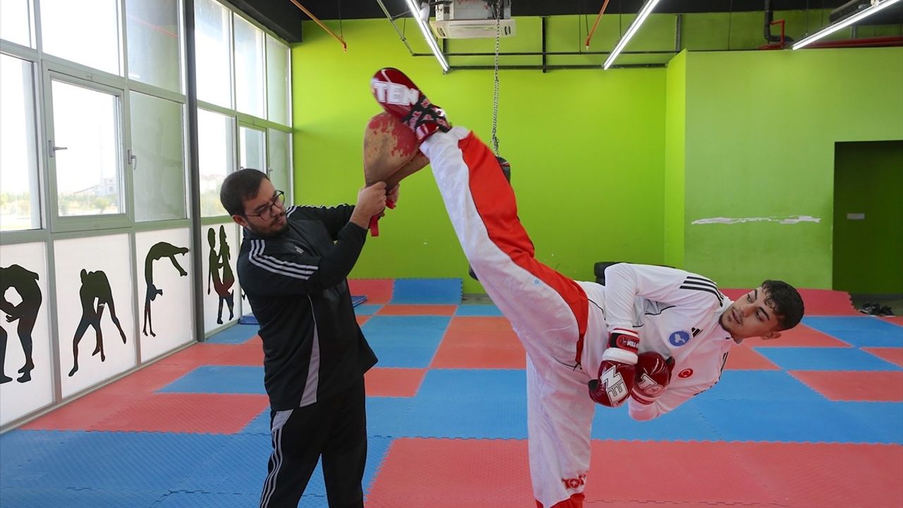 Avrupa Şampiyonu Vanlı Kick Boksçu Alim Yönten, Dünya Şampiyonluğunu Hedefliyor