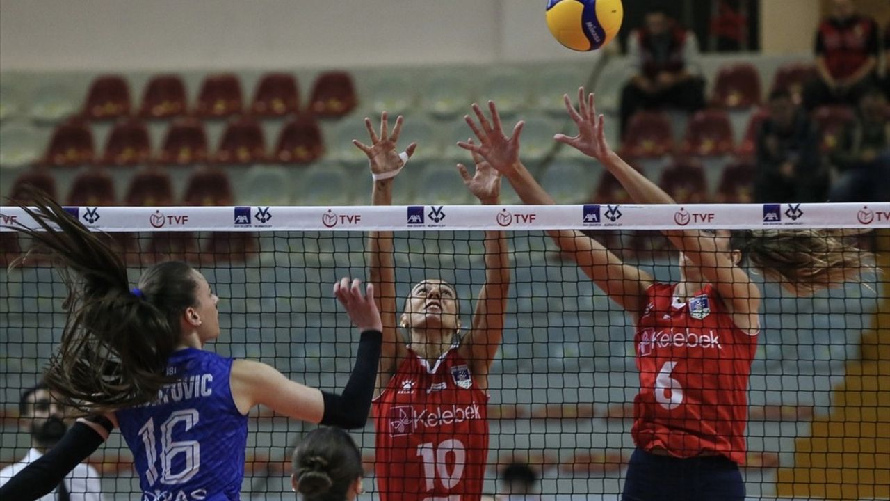 Bahçelievler Belediyespor, Kadınlar AXA Sigorta Kupa Voley 3. Grup ilk maçını 3-1 kazandı