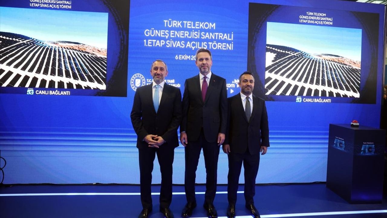 Bakan Bayraktar 5G ile İstanbul'dan Sivas'taki Türk Telekom GES'in İlk Etabını Açtı