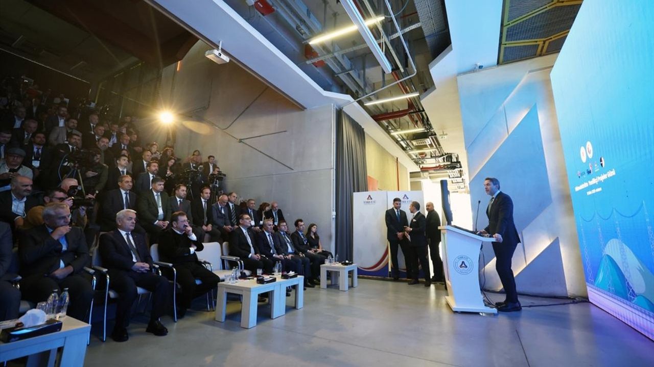 Bakan Bayraktar: HES'ler yenilenebilir enerjide devrimin ilk bölümünü oluşturdu