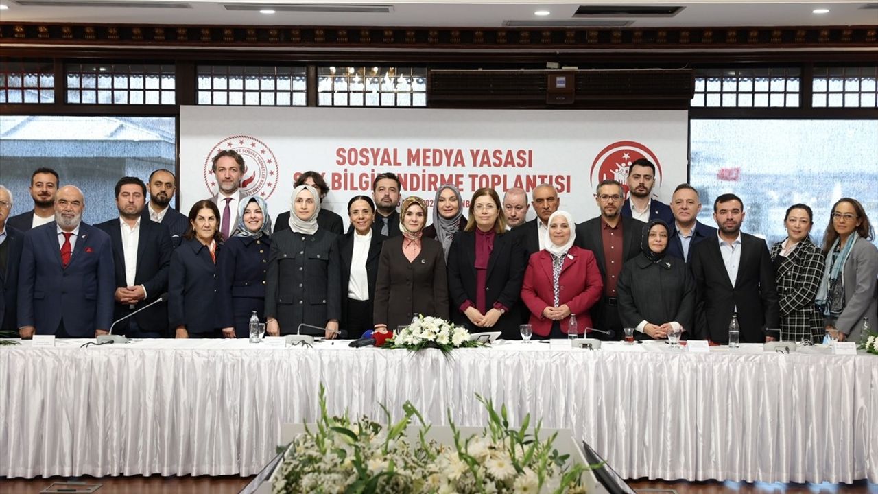 Bakan Göktaş STK'larla Sosyal Medya Düzenlemesini Görüştü: Çocukların Dijital Güvenliği Önceliğimiz