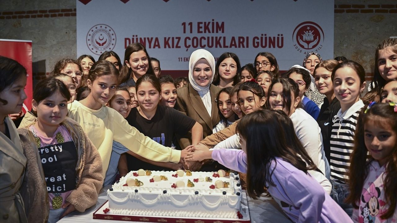 Bakan Göktaş: Türkiye Yüzyılı'nda her kız çocuğunun yüzünün gülmesini hedefliyoruz