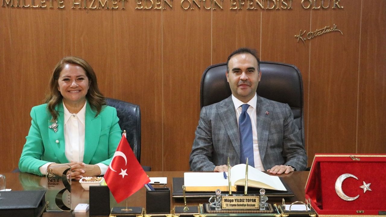 Bakan Kacır, Tekirdağ'da açılışlara katıldı, Teknopark ve Ergene'de temaslarda bulundu