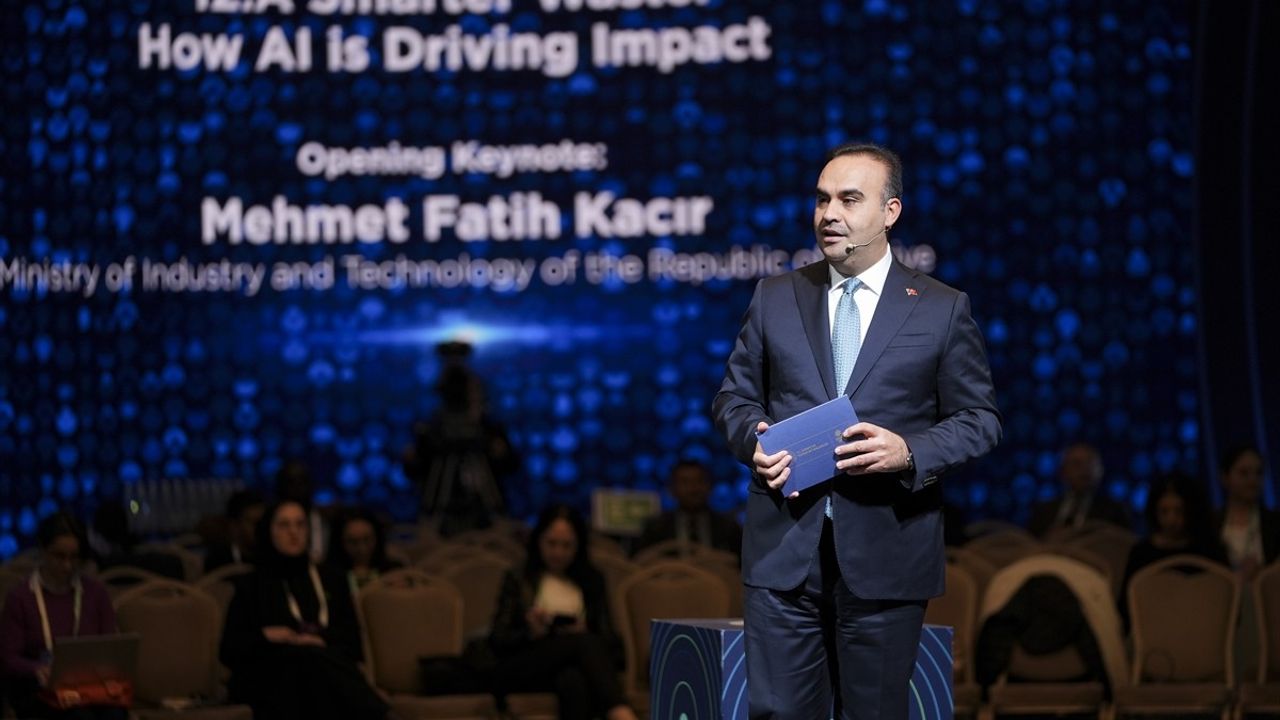 Bakan Kacır: Yapay Zeka Sıfır Atık Hedeflerinde Kaynak Verimliliğini Artıracak