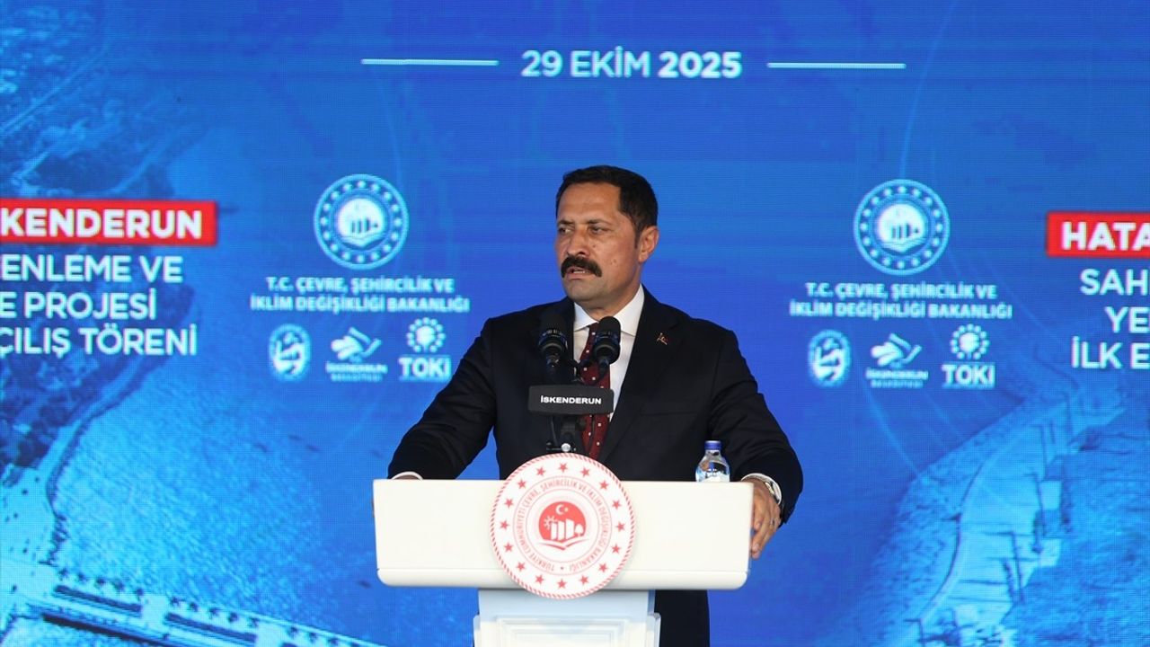 Bakan Kurum: Sındırgı'da 3 bin 684 bağımsız birim incelendi, İskenderun sahil projesinin ilk etabı açıldı