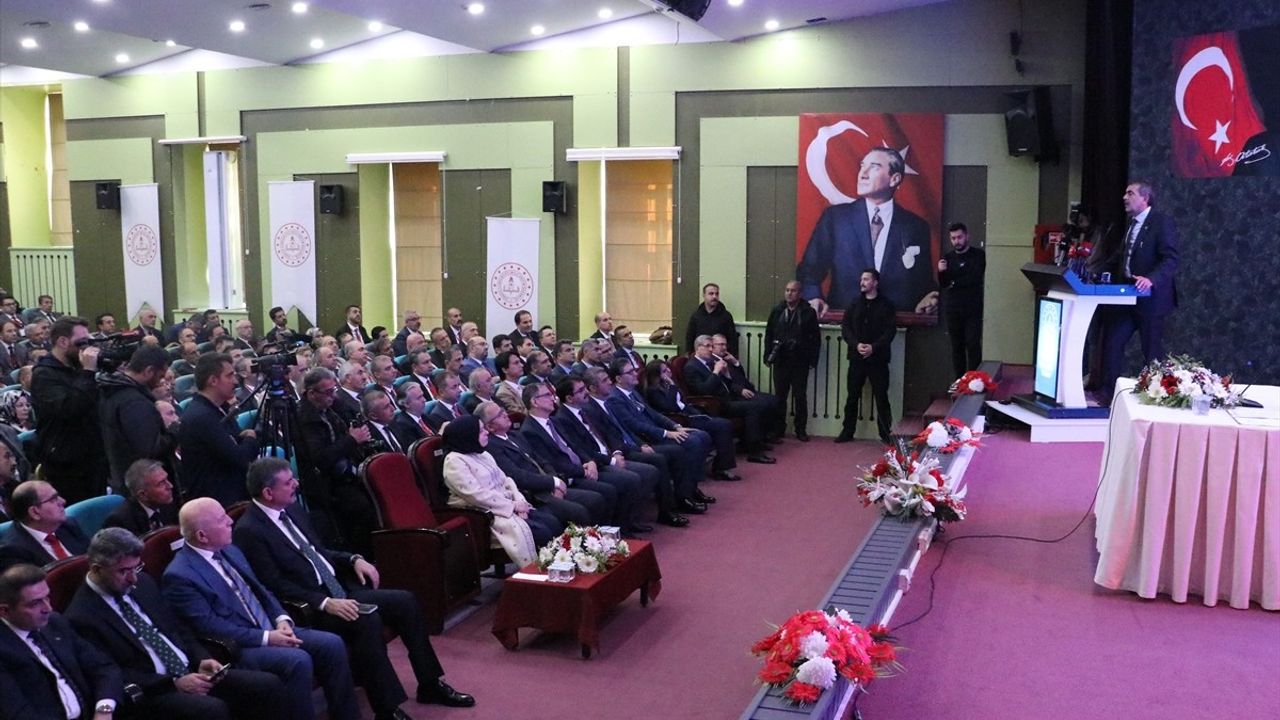 Bakan Tekin: Okul kayıtlarında planlamaların sabote edilmesine izin verilmeyecek