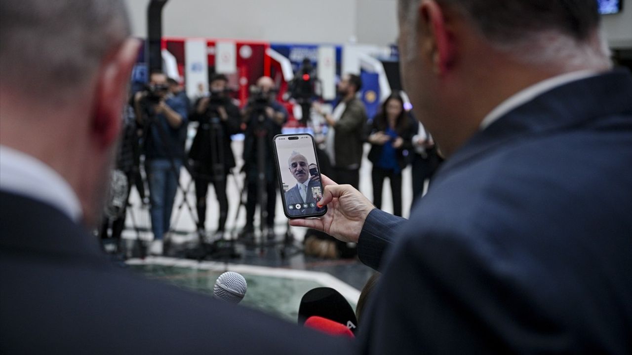 Bakan Uraloğlu: 5G, Türkiye'nin erişilebilirliğini kalite ve hızla artıracak