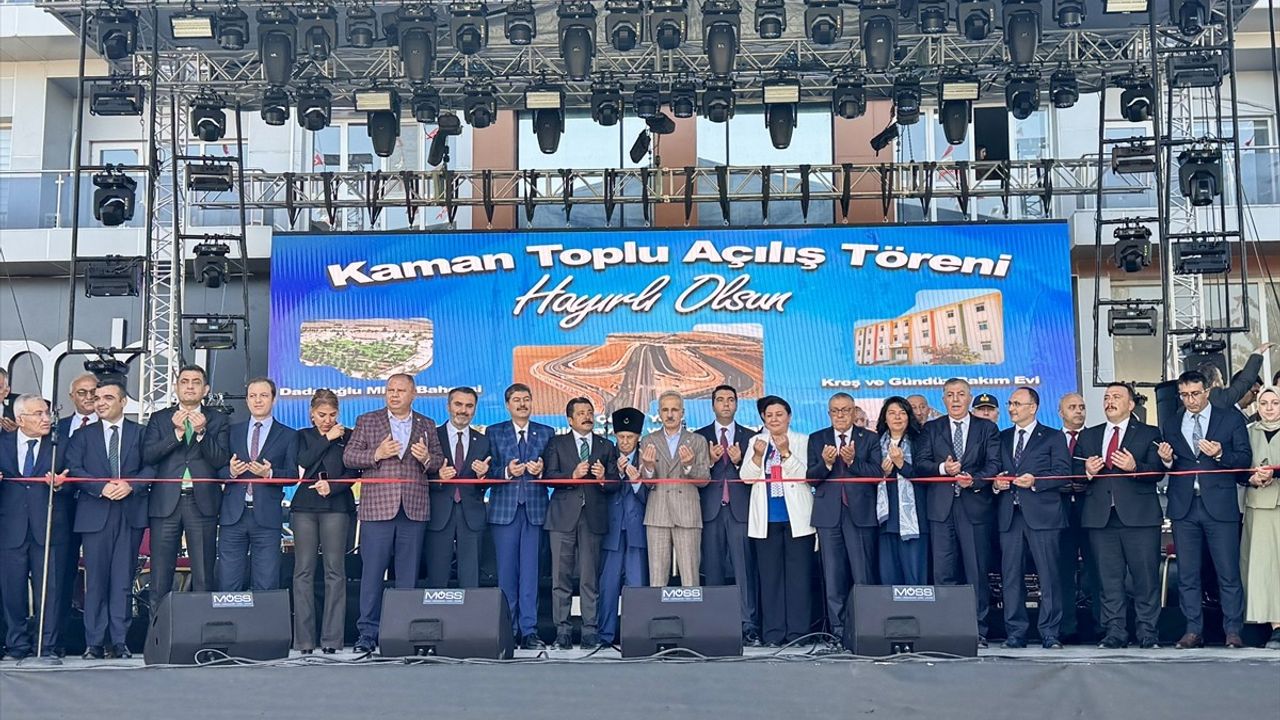 Bakan Uraloğlu: Kaman’ın ürünlerini Türkiye ve dünyaya taşıyacak ulaşım yatırımlarını sürdürüyoruz