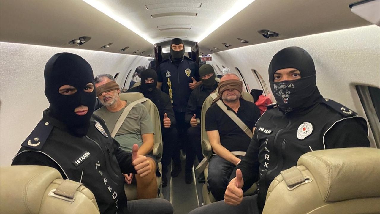 Bakan Yerlikaya: 'Don Vito' lakaplı Abdullah Alp Üstün ve örgüt üyesi Hasan Lala BAE'de yakalandı, Türkiye'ye iade edildi