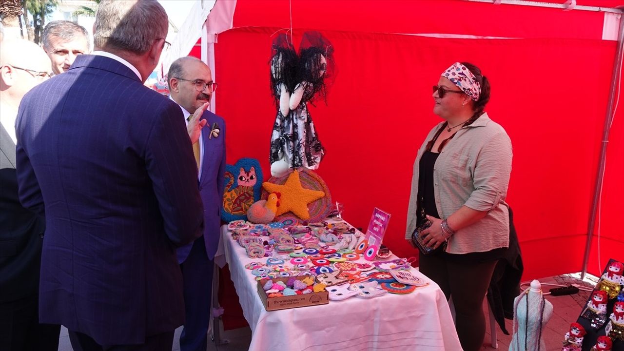 Balıkesir'de 20. Ayvalık Uluslararası Zeytin Hasat ve Turizm Festivali başladı