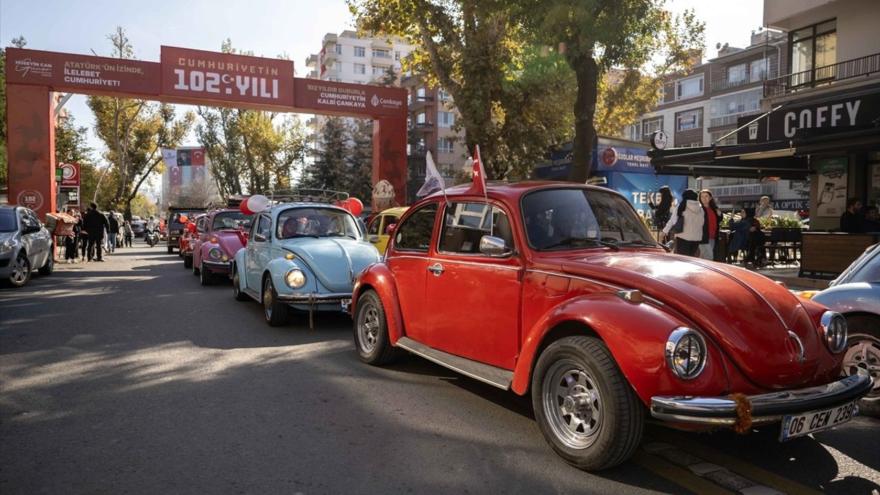 Başkent'te 29 Ekim yürüyüşü: Çankaya Belediyesi Gençlik Bandosu korteji