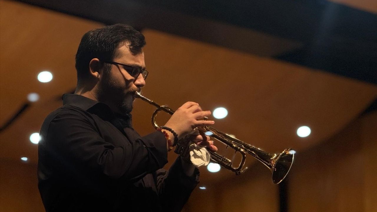 BBDSO, Prof. Hikmet Şimşek anısına Merinos'ta konser düzenledi