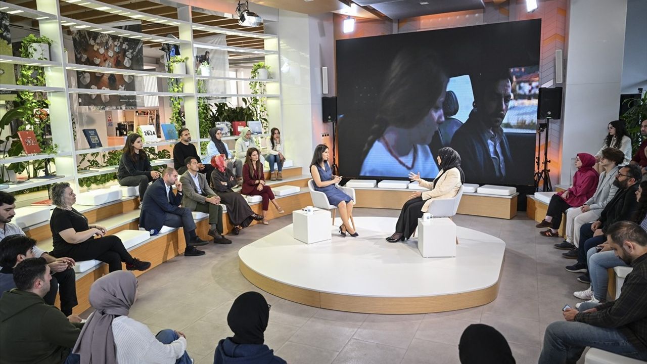 Belkıs Bayrak AA'nın Sinema Atölyesi'nde: 'Ezberleri bozarak ilerledim'