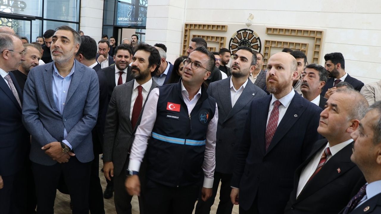 Bilal Erdoğan, Elazığ'da Mescid-i Aksa Kur'an Kursu'nun açılışını gerçekleştirdi