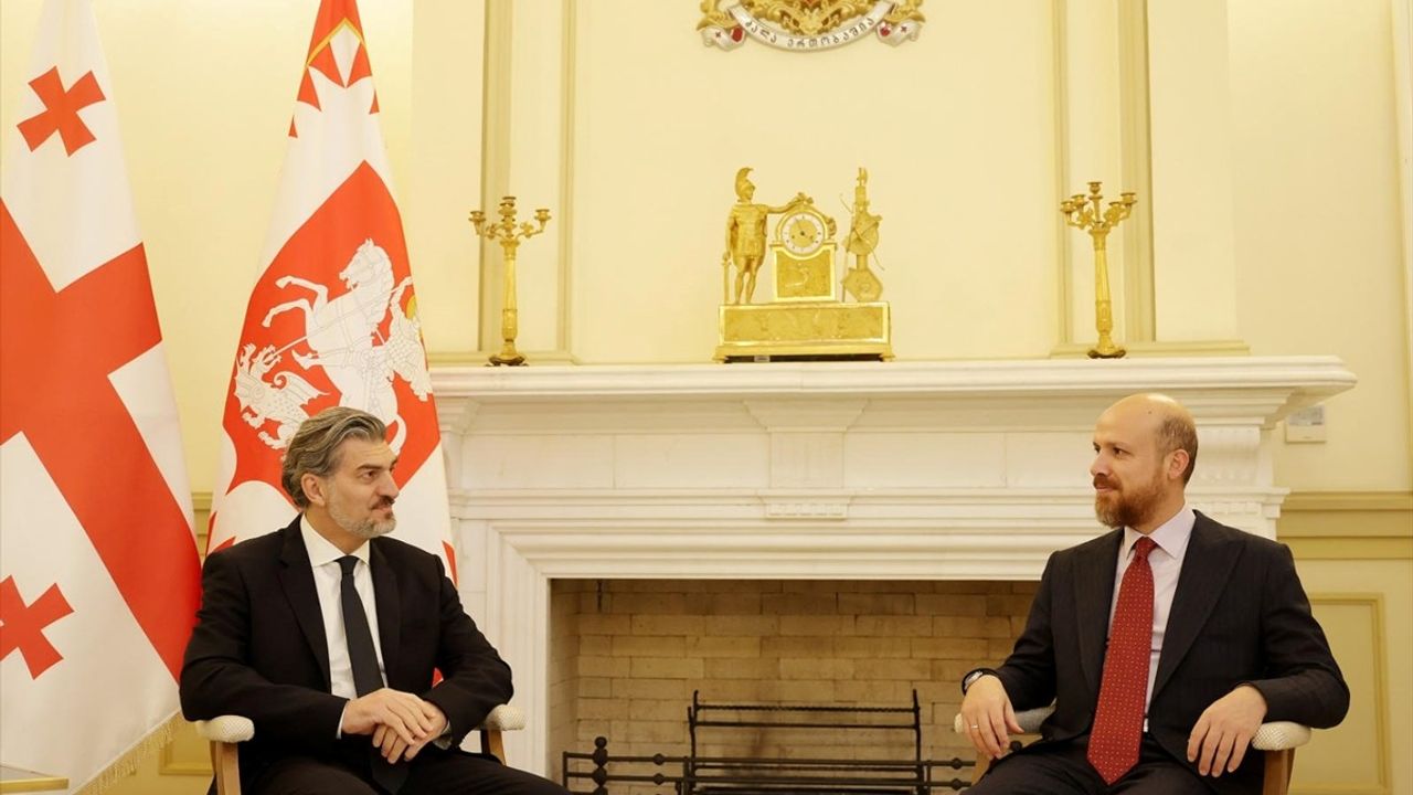 Bilal Erdoğan Tiflis'te: Gürcü Güreşinde Dünya Şampiyonası Finali ve Üst Düzey Görüşmeler