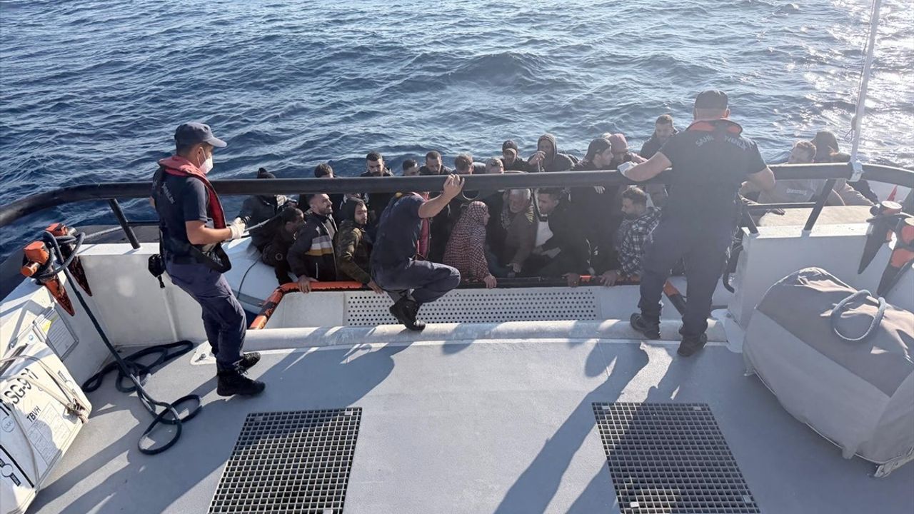 Bodrum açıklarında 35 düzensiz göçmen ve 1 şüpheli yakalandı