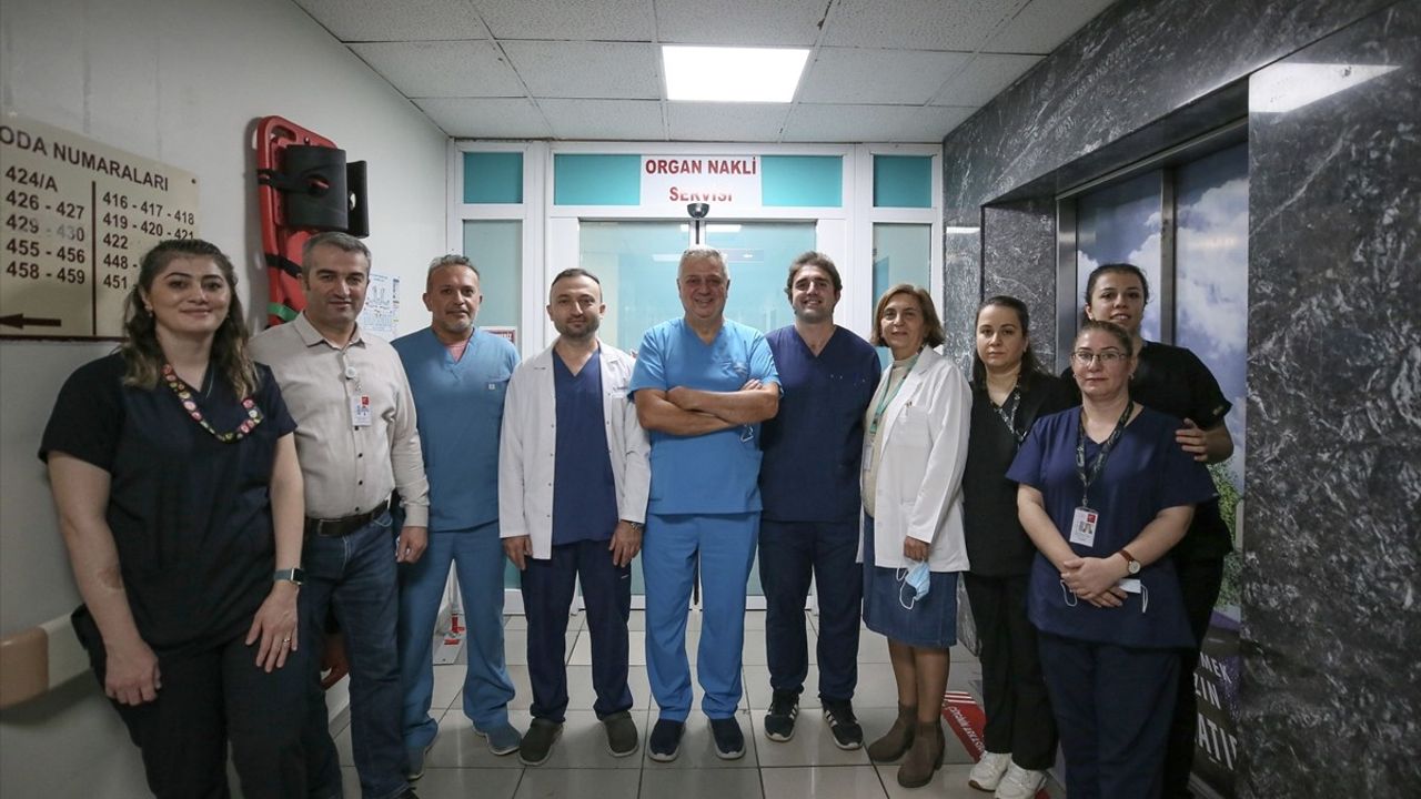 Bursa'da Kayınvalide Damadına Böbrek Bağışladı: 41 Yaşındaki Halil Demirci Sağlığına Kavuştu