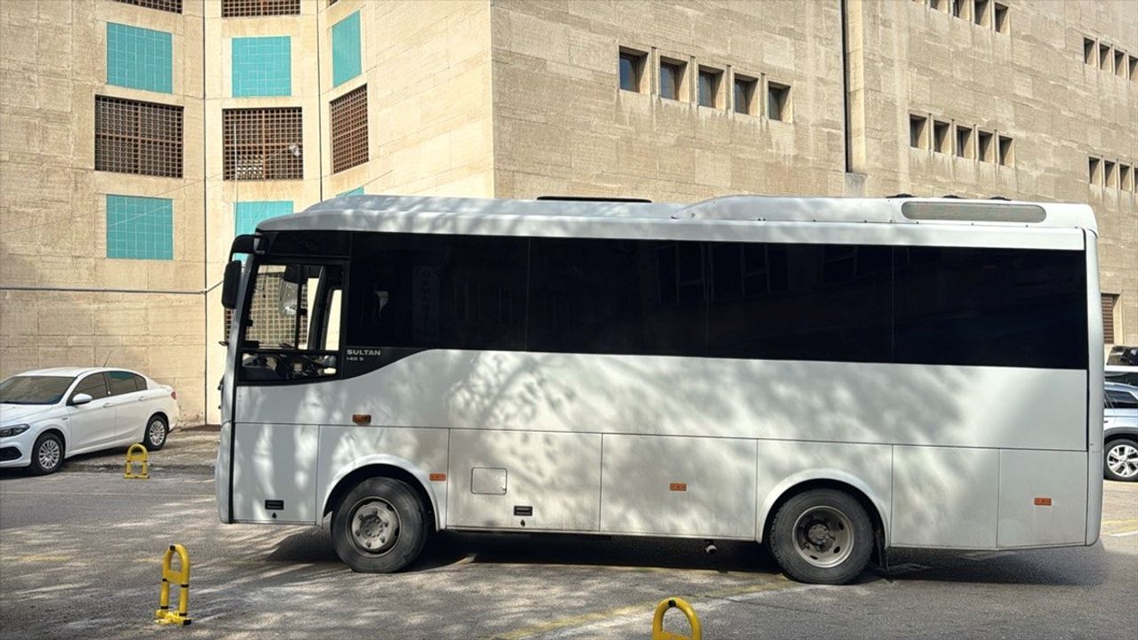 Bursa'da rüşvet soruşturması: Eski Nilüfer Belediye Başkanı Turgay Erdem ile 14 şüpheli tutuklandı