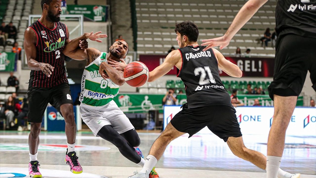 Bursaspor Basketbol, Türkiye Sigorta Basketbol Süper Ligi 4. haftasında Glint Manisa'yı 84-69 yendi