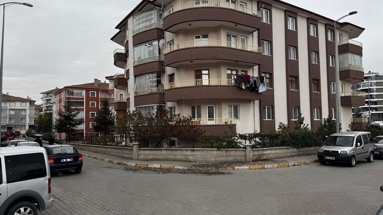 Çankırı'da eski eşi tarafından bıçaklanan 2 çocuk annesi hayatını kaybetti