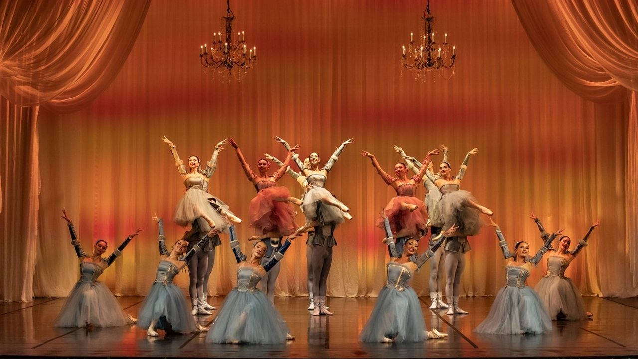 Çaykovski Bale Gala'sı Süreyya Operası'nda: İDOB'dan 'Kuğu Gölü' ve 'Uyuyan Güzel' seçkileri