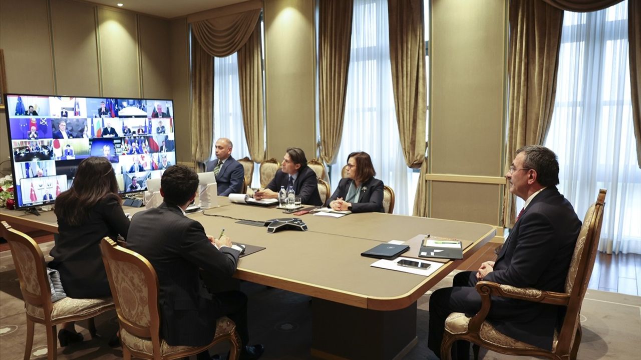 Cevdet Yılmaz, Gönüllüler Koalisyonu Liderler Zirvesi'ne katıldı — Ukrayna gündemi ve Alaska görüşmesi değerlendirildi