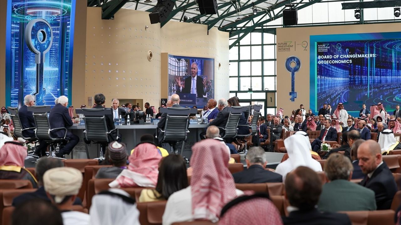 Cevdet Yılmaz Riyad'da 9. Future Investment Initiative Forumu'nda: Türkiye Yüzyılı Vizyonu ve Yeşil Dönüşüm