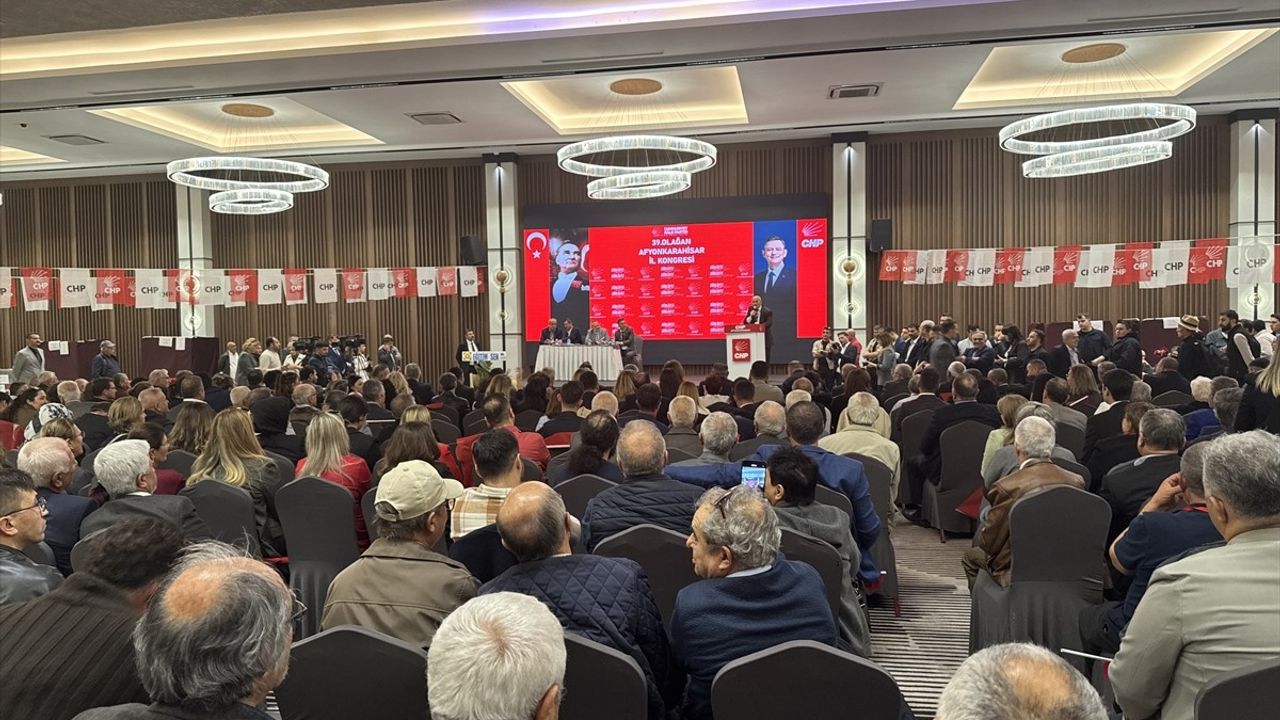 CHP Afyonkarahisar 39. Olağan İl Kongresi: Hasan Karadeniz il başkanı seçildi