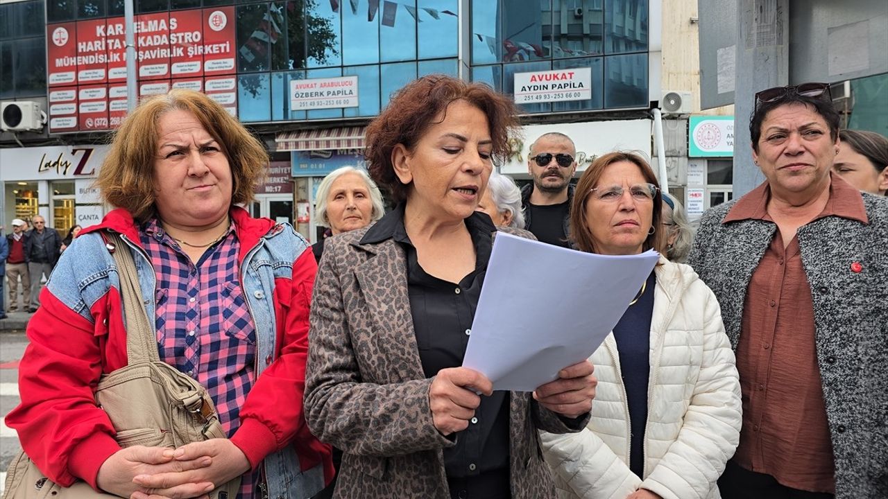 CHP Zonguldak Merkez İlçe Kadın Kolları Başkanı Zehra Sekme ve 9 Yönetici İstifa Etti