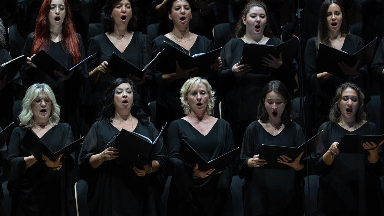 CSO, 200. Kuruluş Yılı Özel Konseri ile 2025-2026 Sezonunu Açtı