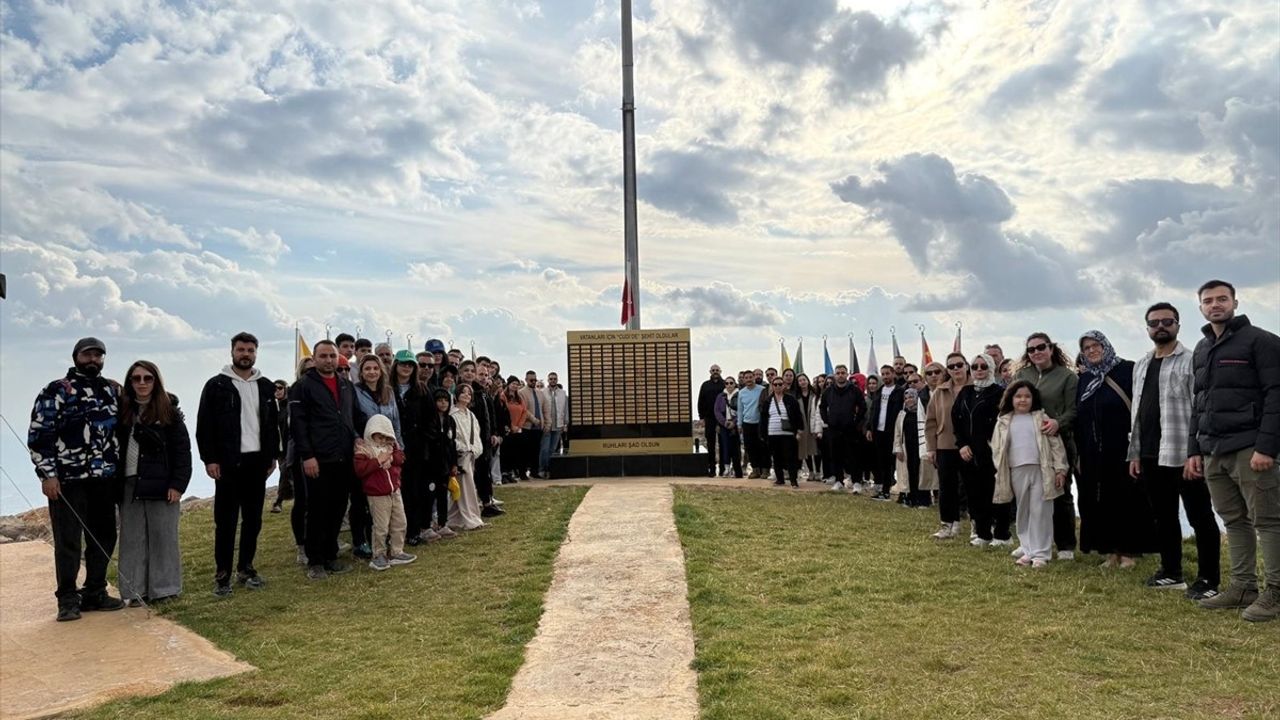 Cudi Dağı'nda "Cumhuriyet Yürüyüşü" düzenlendi