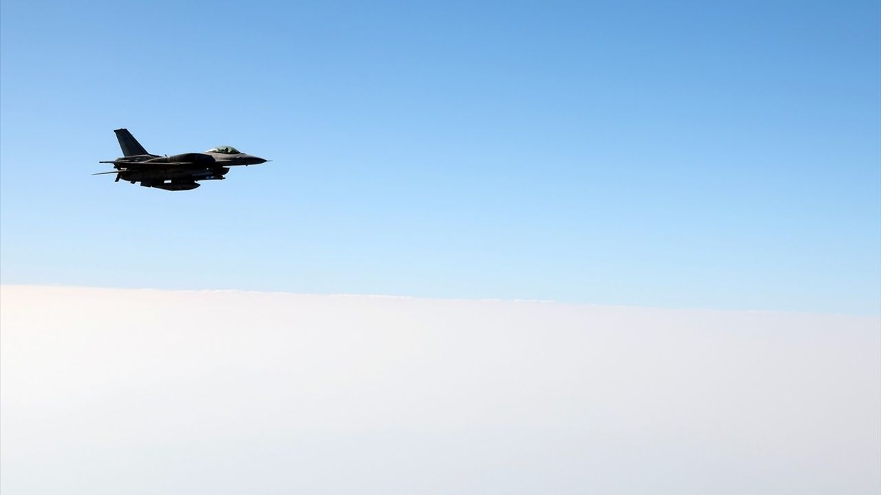 Cumhurbaşkanı Erdoğan Maskat'a geldi; Umman Sultanı Heysem bin Tarık karşıladı