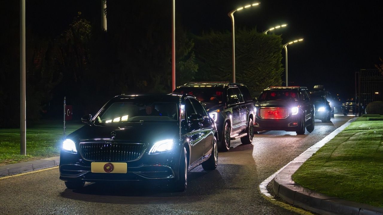 Cumhurbaşkanı Erdoğan Mısır temaslarını tamamlayarak yurda döndü