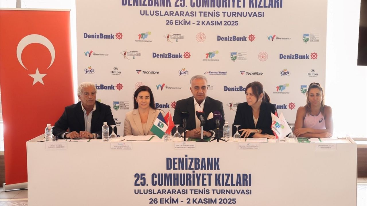 DenizBank destekli 25. Cumhuriyet Kızları Uluslararası Tenis Turnuvası'nın basın toplantısı TED Spor Kulübü'nde yapıldı