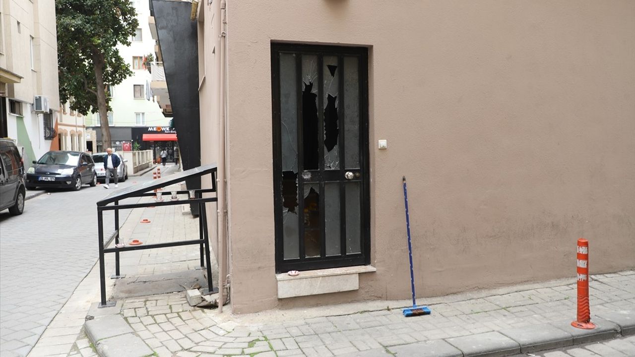 Denizli'de spor salonuna silahlı saldırı güvenlik kamerasında