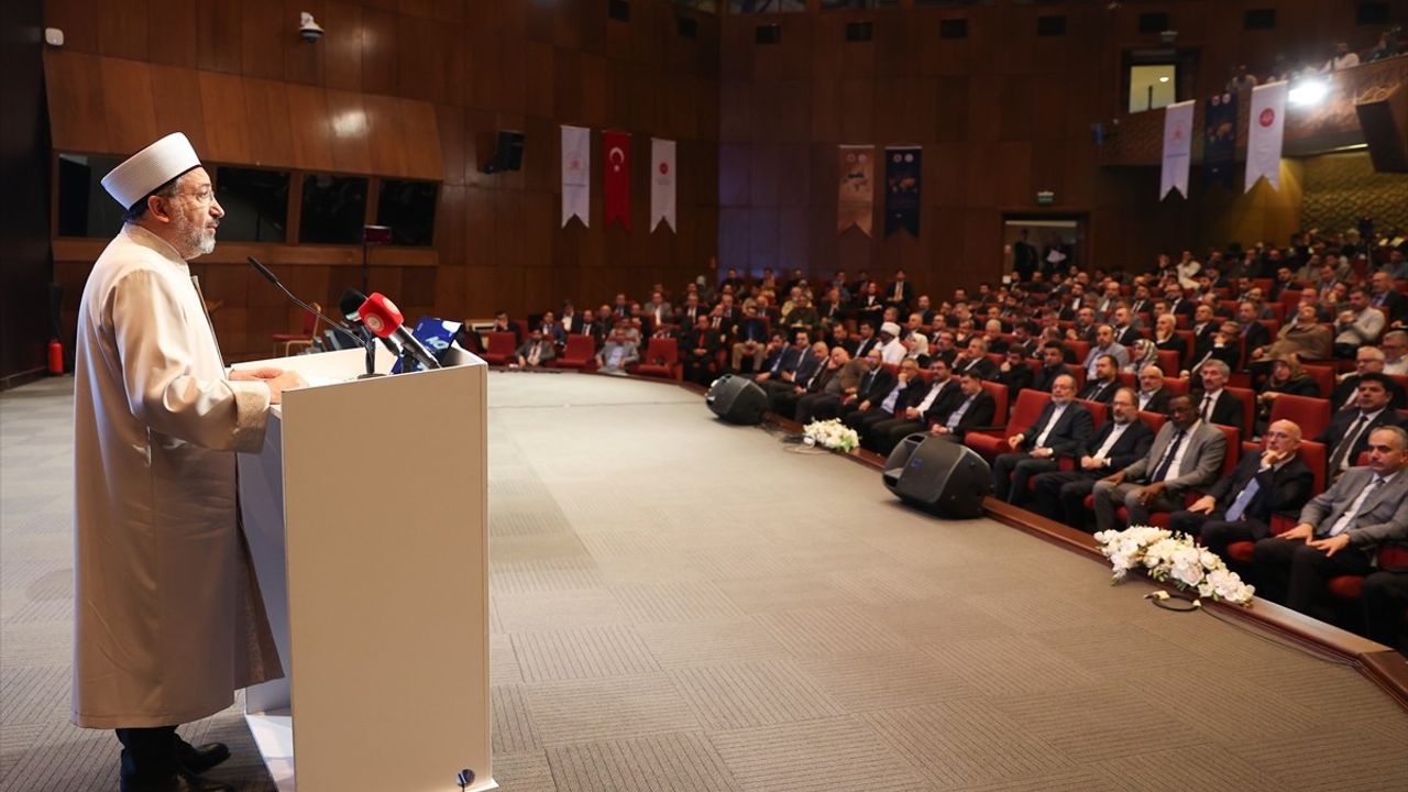 Diyanet Akademisi Sempozyumu: İslam Dünyasında Din Görevlisi Yetiştirme Usulleri ele alındı