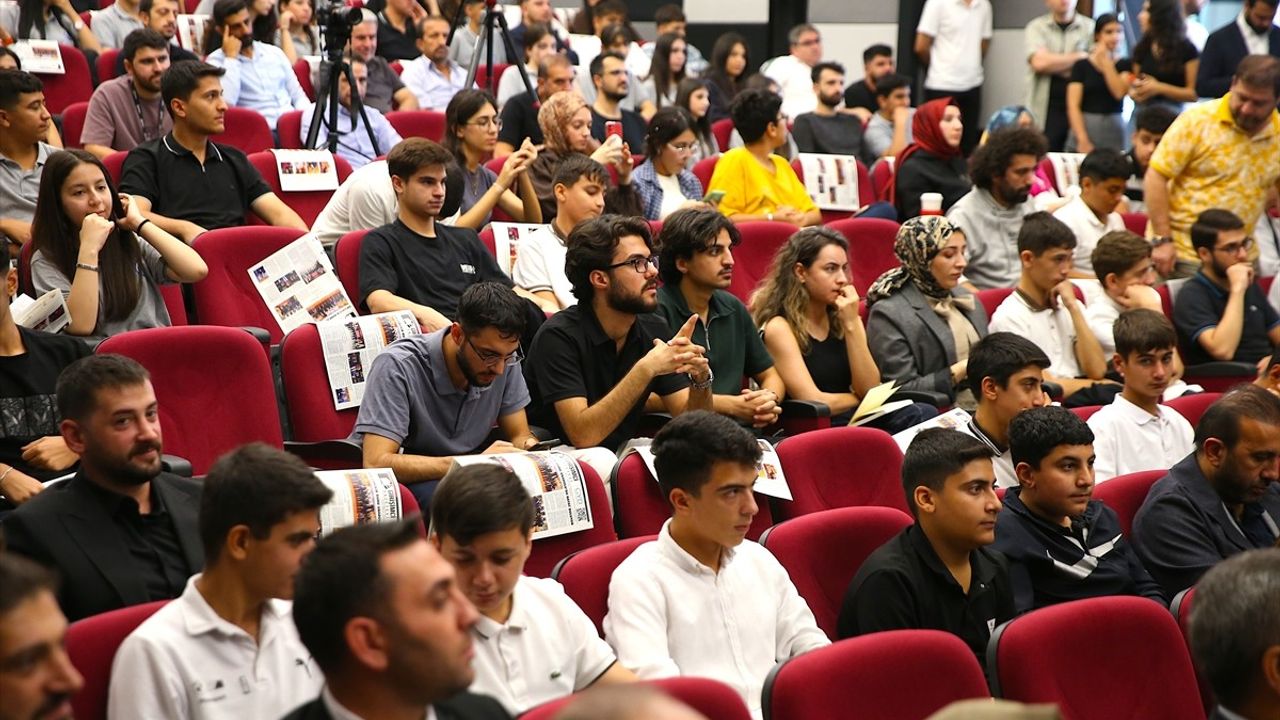 Diyarbakır'da 'Girişimci Kütüphanesi' buluşması Kayapınar Halk Kütüphanesi'nde düzenlendi