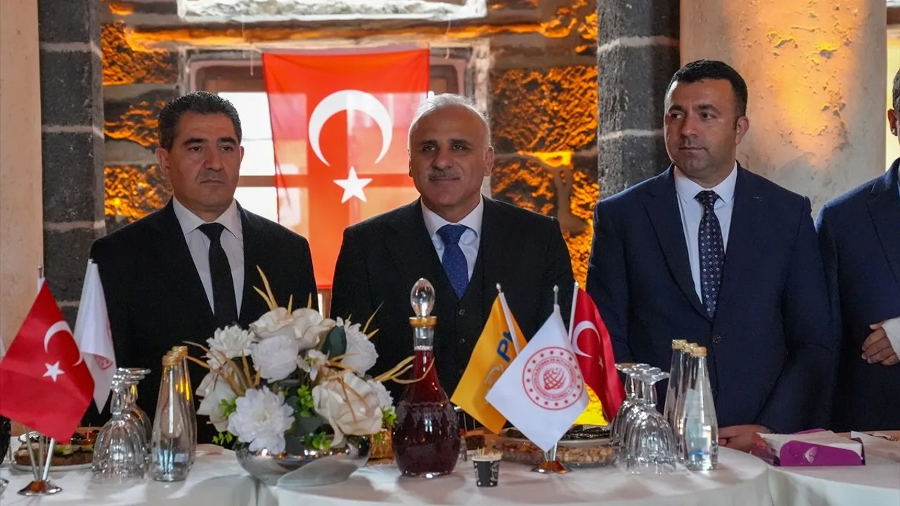 Diyarbakır'da PTT'nin 185. kuruluş yıl dönümü resepsiyonu Saint George Kilisesi'nde düzenlendi