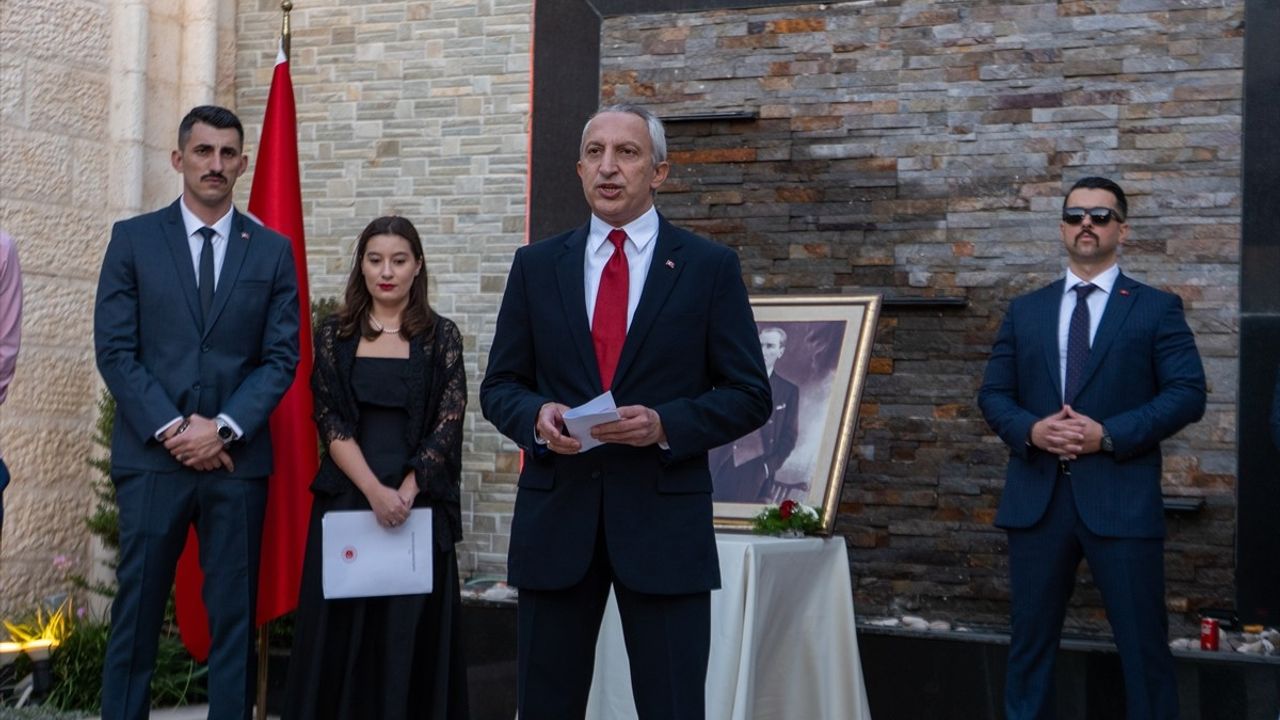 Doğu Kudüs'te Türkiye Cumhuriyeti'nin 102. yılı Kudüs Başkonsolosluğu resepsiyonuyla anıldı