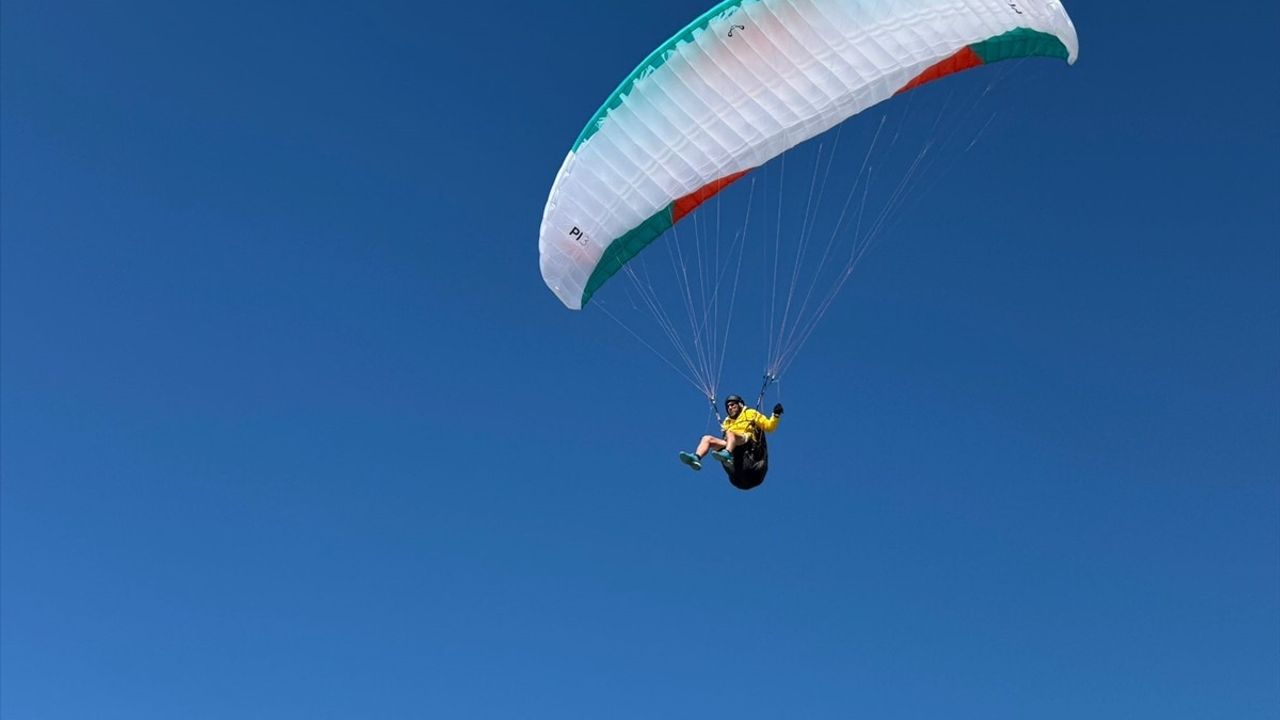Dünya Yamaç Paraşütü Hedef Şampiyonası Alanya'da devam ediyor