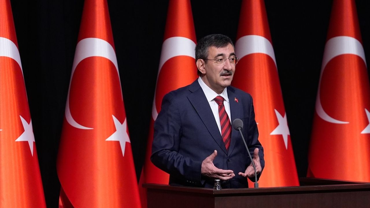 Duran: Yerli ve milli mecralarla güvenli ve adil dijital iletişim hedefi