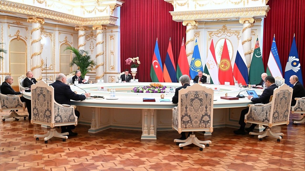 Duşanbe'de BDT Devlet Başkanları Konseyi Toplantısı: Dönem Başkanlığı Türkmenistan'a Geçiyor