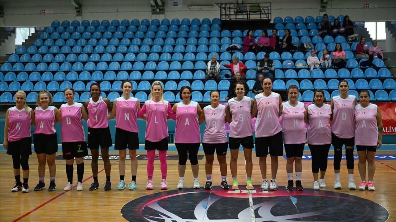 Edirne'de 'Pembe Dostluk Maçı' ile meme kanseri farkındalığı artırıldı